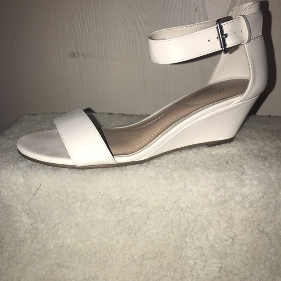 white wedges payless